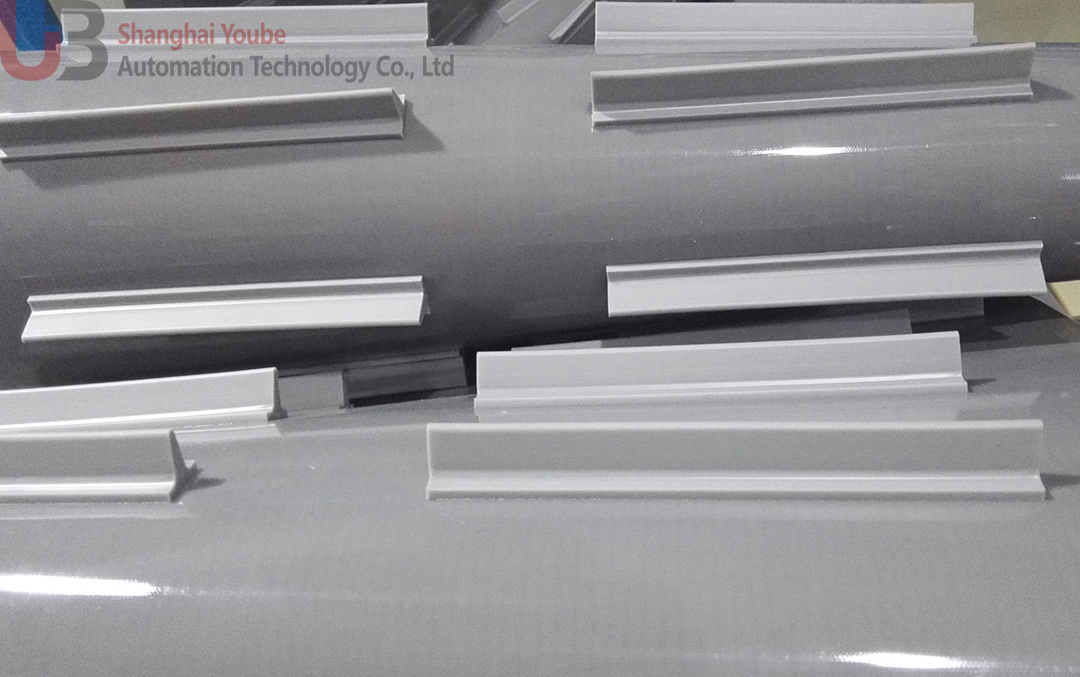 conveyor-belt-sectional-cleats